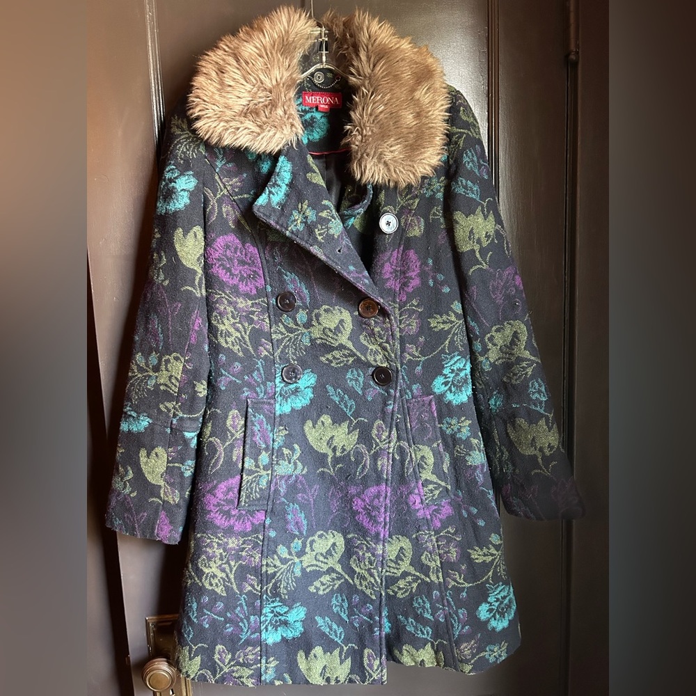 Merona Woman’s Fall/Winter coat. Navy Blue and Floral.